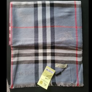Beautiful Burberry scarf!